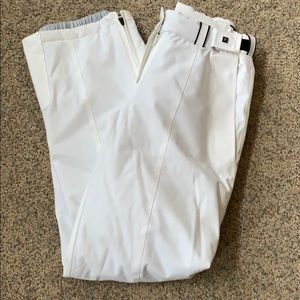 Women’s white Descente ski pants